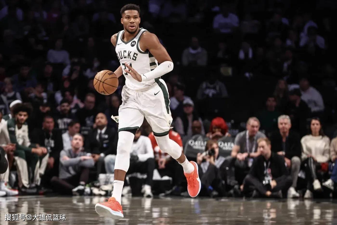 开云科技公司简介 詹姆斯离开热火加盟骑士是哪一年 