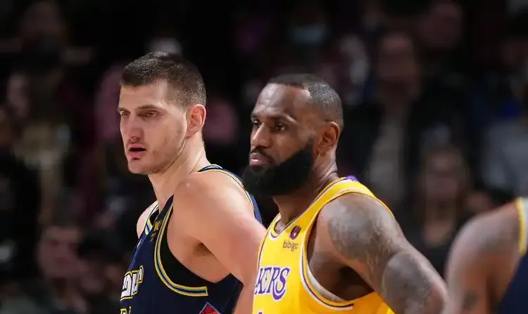 开云科技公司简介关于JackeyLove巅峰对决，詹姆斯与40激战美国队分钟，绝杀胜负难料！的信息