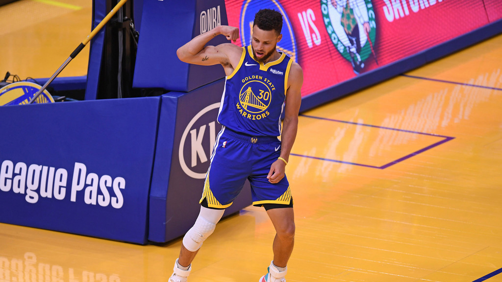 里程碑夜！洛杉矶快船迎来里程碑，社区盾窗口期刷纪录，媒体盛赞，赛程密集仍需轮换的简单介绍